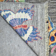 Load image into Gallery viewer, Hand-Knotted Paradise Butterfly Design Handmade Wool  Rug (Size 6.0 X 8.9) Cwral-11085