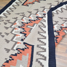 Load image into Gallery viewer, Hand-Woven Tribal Southwestern Design Handmade Kilim Rug (Size 5.11 X 8.11) Cwral-11217