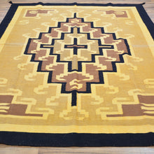 Load image into Gallery viewer, Hand-Woven Tribal Southwestern Design Handmade Kilim Rug (Size 6.0 X 8.10) Cwral-11220