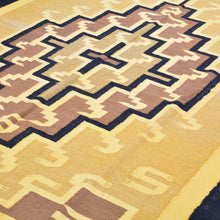 Load image into Gallery viewer, Hand-Woven Tribal Southwestern Design Handmade Kilim Rug (Size 6.0 X 8.10) Cwral-11220