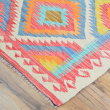 Load image into Gallery viewer, Flatweave Reversible Kilim Handmade Wool Rug (Size 2.6 X 8.0) Cwral-10869