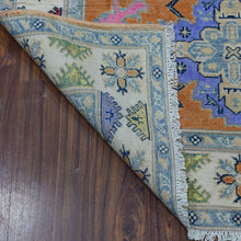 Load image into Gallery viewer, Hand-Knotted Handmade Geometric Design Wool Rug (Size 4.0 X 5.4) Cwral-7455