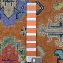 Load image into Gallery viewer, Hand-Knotted Handmade Geometric Design Wool Rug (Size 4.0 X 5.4) Cwral-7455