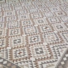 Load image into Gallery viewer, Hand-Woven Reversible Momana Kilim Handmade Oriental Wool Rug (Size 9.10 X 13.3) Cwral-10503