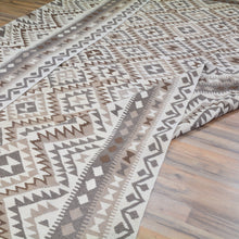 Load image into Gallery viewer, Hand-Woven Reversible Momana Kilim Handmade Oriental Wool Rug (Size 9.10 X 13.3) Cwral-10503