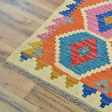 Load image into Gallery viewer, Hand-Woven Reversible Momana Kilim Handmade Wool Rug (Size 2.9 X 8.1) Cwral-10713