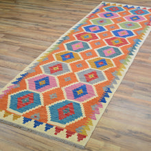 Load image into Gallery viewer, Hand-Woven Reversible Momana Kilim Handmade Wool Rug (Size 2.9 X 8.1) Cwral-10713