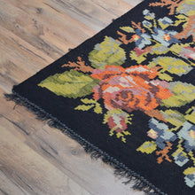 Load image into Gallery viewer, Hand-Woven Reversible Bessarabian Maldivian Kilim Handmade Rug (Size 6.7 X 11.6) Cwral-10170