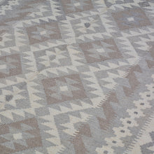 Load image into Gallery viewer, Hand-Woven Afghan Momana Reversible Kilim Wool Oriental Rug (Size 4.3 X 6.0) Cwral-10206