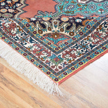 Load image into Gallery viewer, Hand-Knotted Traditional Geometric Design Wool Rug (Size 4.2 X 6.10) Cwral-831
