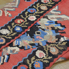 Load image into Gallery viewer, Hand-Woven Turkish Flatweave Kilim Handmade Wool Rug (Size 4.10 X 6.4) Brrsf-1389