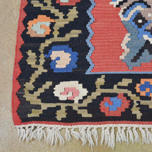 Load image into Gallery viewer, Hand-Woven Turkish Flatweave Kilim Handmade Wool Rug (Size 4.10 X 6.4) Brrsf-1389