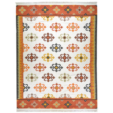 Load image into Gallery viewer, Oriental rugs, hand-knotted carpets, sustainable rugs, classic world oriental rugs, handmade, United States, interior design,  Cwral-3465