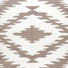 Load image into Gallery viewer, Hand-Woven Reversible Dhurrie Southwestern Design Wool Rug (Size 8.11 X 11.10) Brral-3501
