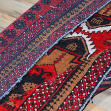 Load image into Gallery viewer, Hand-Knotted Vintage Baluch Tribal Design Handmade Wool Rug (Size 2.9 X 4.8) Cwral-4722