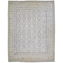 Load image into Gallery viewer, Oriental rugs, hand-knotted carpets, sustainable rugs, classic world oriental rugs, handmade, United States, interior design,  Cwral-6765