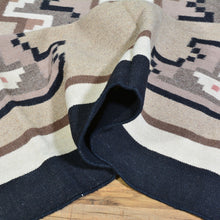 Load image into Gallery viewer, Hand-Woven Navajo Style Southwestern Design FlatWeave Rug (Size 6.0 X 9.0) Cwral-6960