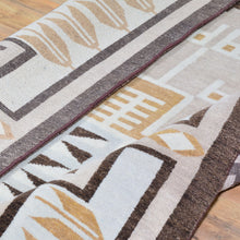 Load image into Gallery viewer, Hand-Knotted Tribal Peshawar Navajo Design Wool Rug (Size 5.1 X 8.2) Cwral-7305