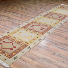Load image into Gallery viewer, Hand-Woven Reversible Southwestern Design 100% Wool Rug (Size 2.7 X 11.8) Cwral-7545