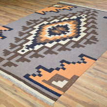 Load image into Gallery viewer, Hand-Woven Navajo Southwestern Design Handmade Wool Rug (Size 5.6 X 8.1) Cwral-7647