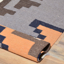 Load image into Gallery viewer, Hand-Woven Navajo Southwestern Design Handmade Wool Rug (Size 5.6 X 8.1) Cwral-7647
