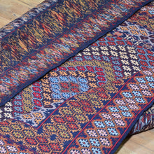 Load image into Gallery viewer, Soumak Fine Tribal Traditional Handmade Wool Rug (Size 4.4 X 6.2) Cwral-7698