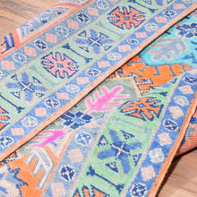 Load image into Gallery viewer, Hand-Knotted Handmade Geometric Design Wool Rug (Size 3.2 X 4.6) Cwral-7740