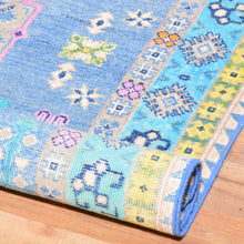 Load image into Gallery viewer, Hand-Knotted Handmade Geometric Design Wool Rug (Size 3.3 X 4.10) Cwral-7743