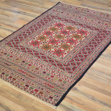 Load image into Gallery viewer, Flatweave Soumak Fine Tribal Maleeki Handmade Wool Rug (Size 3.0 X 4.10) Cwral-7839