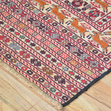 Load image into Gallery viewer, Flatweave Soumak Fine Tribal Maleeki Handmade Wool Rug (Size 3.2 X 4.3) Cwral-7845