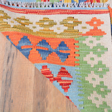 Load image into Gallery viewer, Tribal Flat-weave Kilim Handmade Wool Rug (Size 4.11 X 6.7) Cwral-8121
