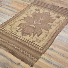 Load image into Gallery viewer, Flatweave Soumak Surmai Tribal Handmade Wool Rug (Size 2.5 X 4.3) Cwral-8376