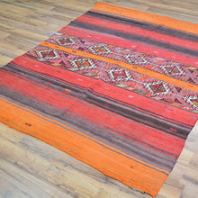 Load image into Gallery viewer, Hand-Woven Tribal Turkish Kilim 100% Wool Rug (Size 4.2 X 5.3) Cwral-8652