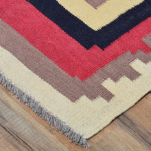 Load image into Gallery viewer, Hand-Woven Southwestern Design Wool Handmade Rug (Size 6.6 X 9.10) Cwral-8691
