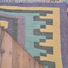 Load image into Gallery viewer, Hand-Woven Southwestern Design Wool Handmade Rug (Size 6.5 X 9.11) Cwral-8694