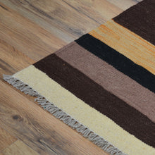 Load image into Gallery viewer, Hand-Woven Tribal Kilim Southwestern Design Wool Rug (Size 6.4 X 9.9) Cwral-8700