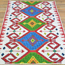 Load image into Gallery viewer, Hand-Woven Kashmiri Chain-Stitched Handmade Wool Rug (Size 2.11 X 4.11) Cwral-9288