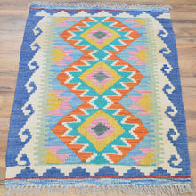 Load image into Gallery viewer, Hand-Woven Southwestern Design Kilim Handmade Wool Rug (Size 1.11 X 2.10) Cwral-9435