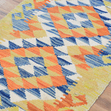 Load image into Gallery viewer, Hand-Woven Southwestern Design Kilim Handmade Wool Rug (Size 2.0 X 2.10) Cwral-9438