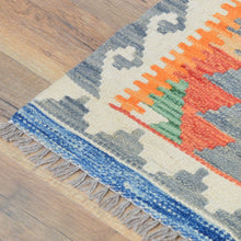 Load image into Gallery viewer, Hand-Woven Southwestern Design Kilim Handmade Wool Rug (Size 2.0 X 2.11) Cwral-9456