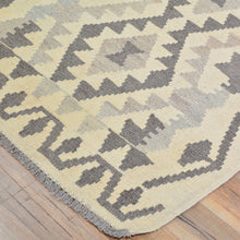 Load image into Gallery viewer, Hand-Woven Tribal Afghan Reversible Momana Kilim 100% Wool Rug (Size 2.9 X 9.6) Cwral-9576