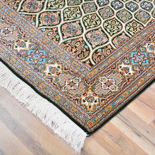 Load image into Gallery viewer, Hand-Knotted Traditional Design Kashmiri Silk Handmade Rug (Size 4.0 X 6.0) Cwral-9969