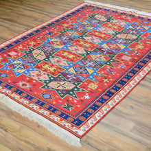 Load image into Gallery viewer, Soumak Weave Geometric Design Handmade Wool Rug (Size 5.2 X 7.5) Brrsf-1320