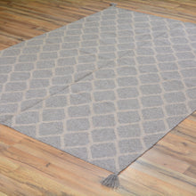 Load image into Gallery viewer, Hand-Woven Reversible Southwestern Design Kilim Wool Rug (Size 5.0 X 6.11) Brrsf-1356