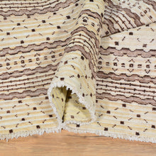 Load image into Gallery viewer, Hand-Knotted Modern Gabbeh Style Wool Rug (Size 4.7 X 6.7) Brral-807