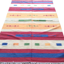 Load image into Gallery viewer, Hand-Woven Flatweave Southwestern Design Handmade Cotton Rug (Size 4.10 X 7.6) Brrsf-1392