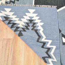 Load image into Gallery viewer, Hand-Woven Reversible Southwestern Design Handmade Rug (Size 8.3 X 11.3) Cwral-10899