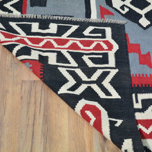 Load image into Gallery viewer, Hand-Woven Reversible Southwestern Design Handmade Rug (Size 8.7 X 11.8) Cwral-10905