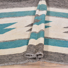 Load image into Gallery viewer, Hand-Woven Reversible Modern Design Handmade Wool Rug (Size 8.2 X 9.8) Cwral-10917