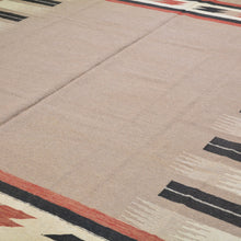 Load image into Gallery viewer, Hand-Woven Reversible Modern Design Handmade Wool Rug (Size 8.1 X 9.10) Cwral-10920